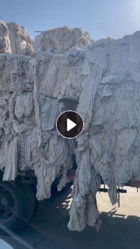 长期出售包皮布，魏桥集团下来的，纯棉涤棉都有，每个月有60吨，货在山东滨州