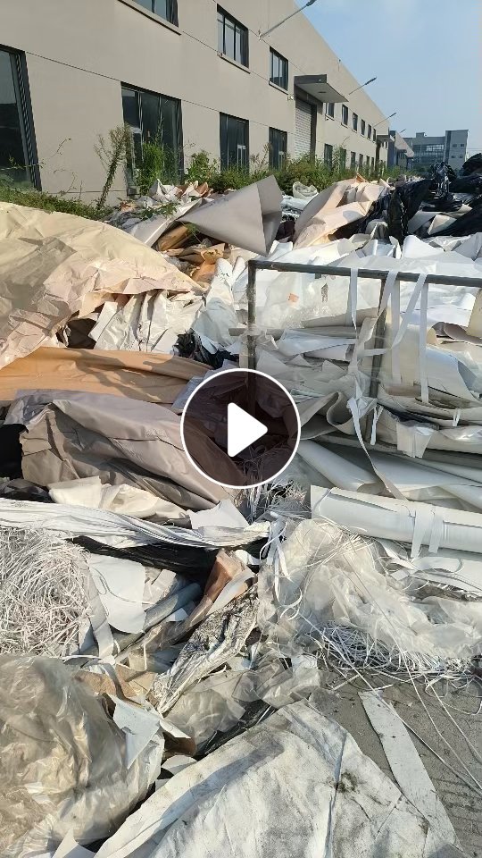 出售PVC墙纸废料，中性和硬性都有，月供1000吨