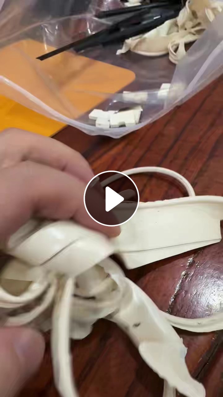 出售橡胶热水袋边角料，一年二百多吨
