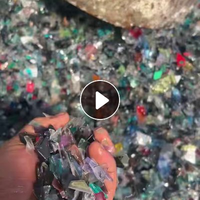 出售PC破碎料，生活料下来的，有透明的有花透的，透明的冲击70，现货50吨