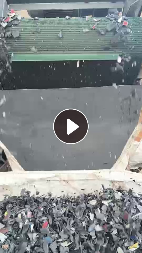 出售汽车保险杠破碎料