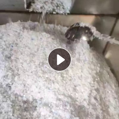 出售PET蓝白片，热洗的，可以用来吹瓶的，现货30多吨