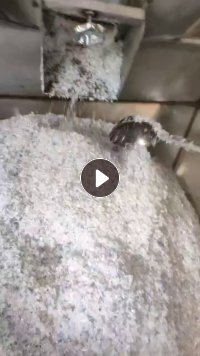 出售PET蓝白片，热洗的，可以用来吹瓶的，现货30多吨