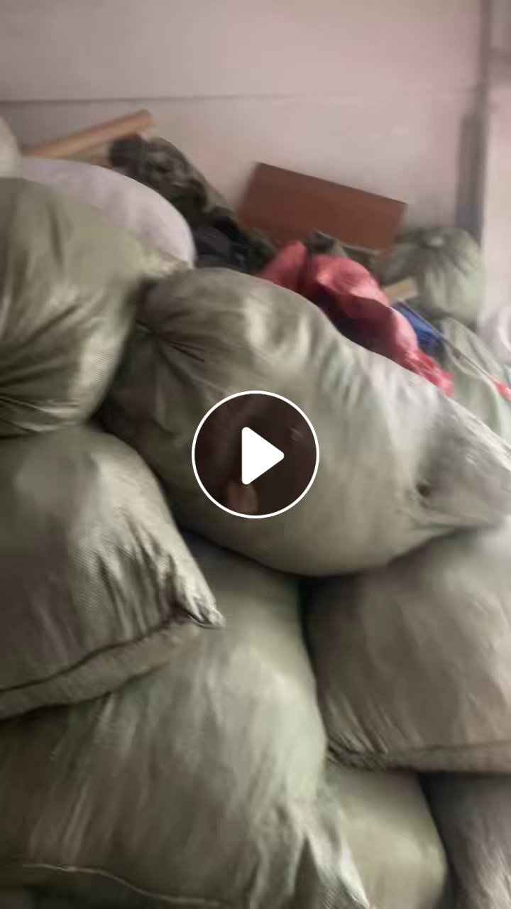 长期出售各种废布料，服装边角料，纯棉、涤棉，氨纶，锦纶，西服校服下来的，在湖南长沙