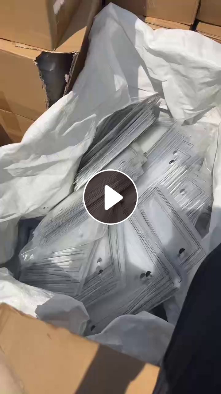 出售PC薄片，黑色阻燃的，白色不阻燃，厚度0.3，双面覆膜，月供10几吨