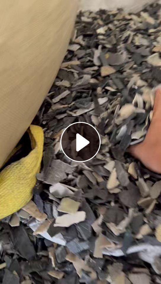 出售PP保险杠、内饰破碎料