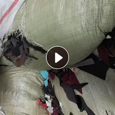 长期出售涤纶废布，服装厂下来的，含不到10点的氨纶，白色浅色杂色黑色都有，每个月300吨左右