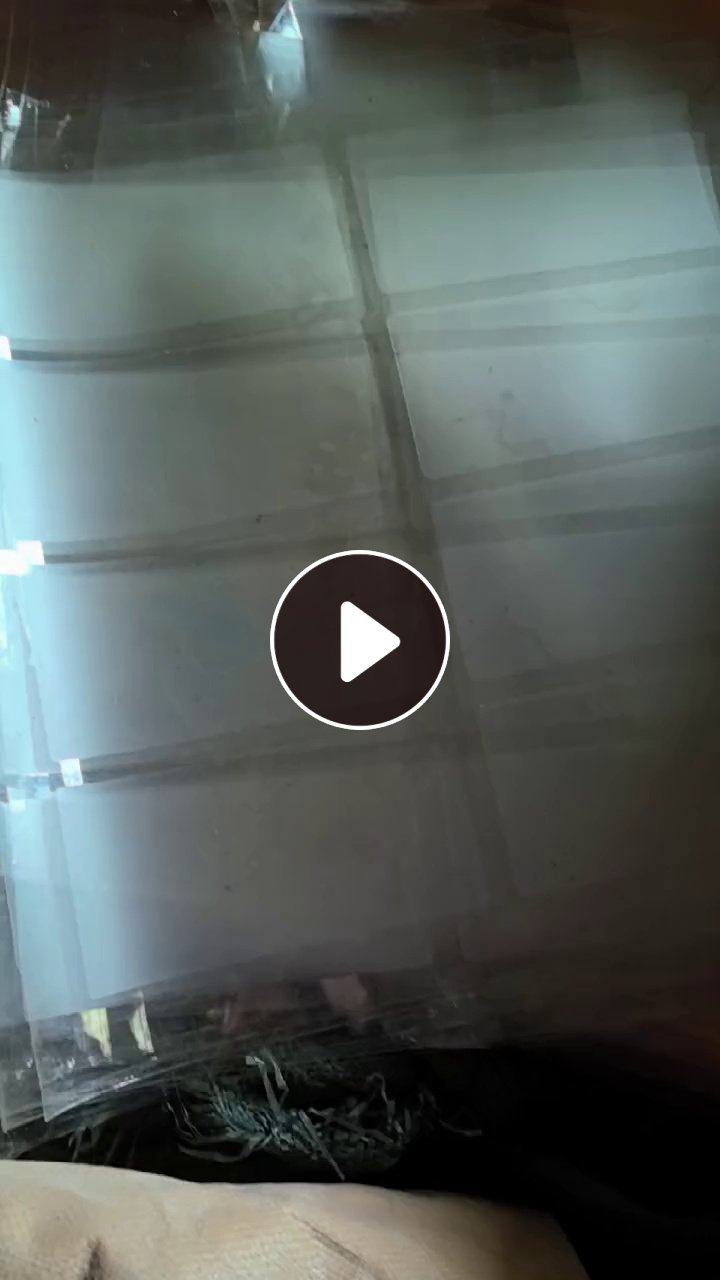 出售PC薄片，PC片材覆膜跟不覆膜的都有，月供100吨