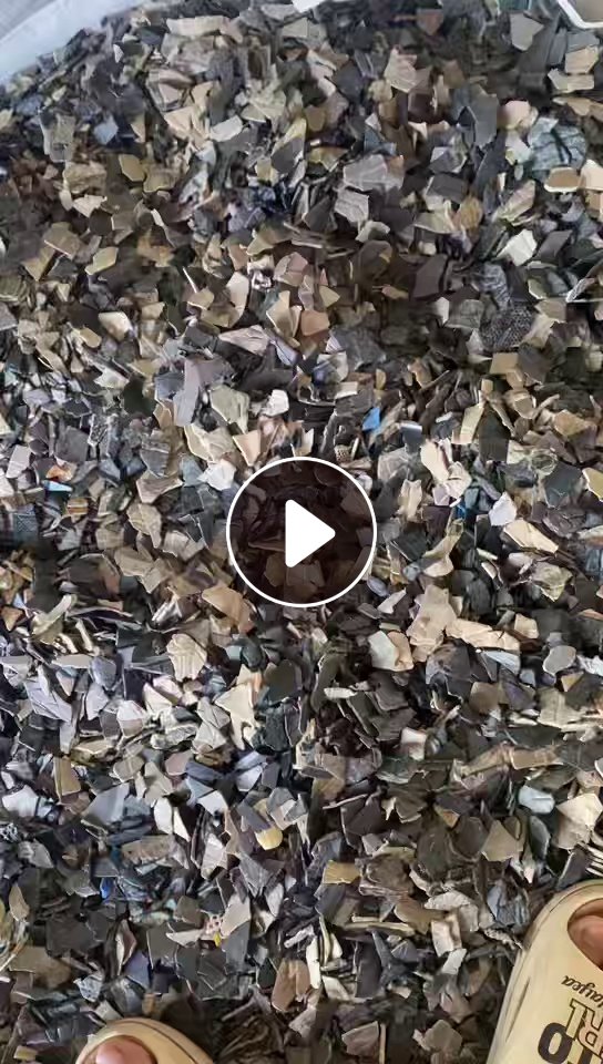 出售PP保险杠破碎料，PP汽车内饰破碎料，过风选，除铁，现货30多吨