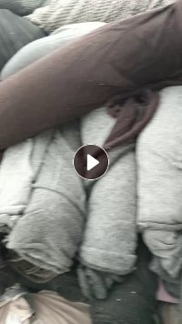 出售腈纶次品布，围巾厂下来的，腈纶卷布，有大卷的，也有小卷的，布块