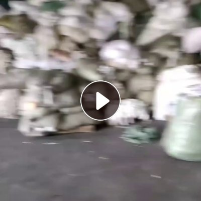 长期出售漂白开花料，漂白涤棉废布，现货有十几吨，货在江苏苏州