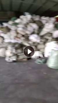 长期出售漂白开花料，漂白涤棉废布，现货有十几吨，货在江苏苏州