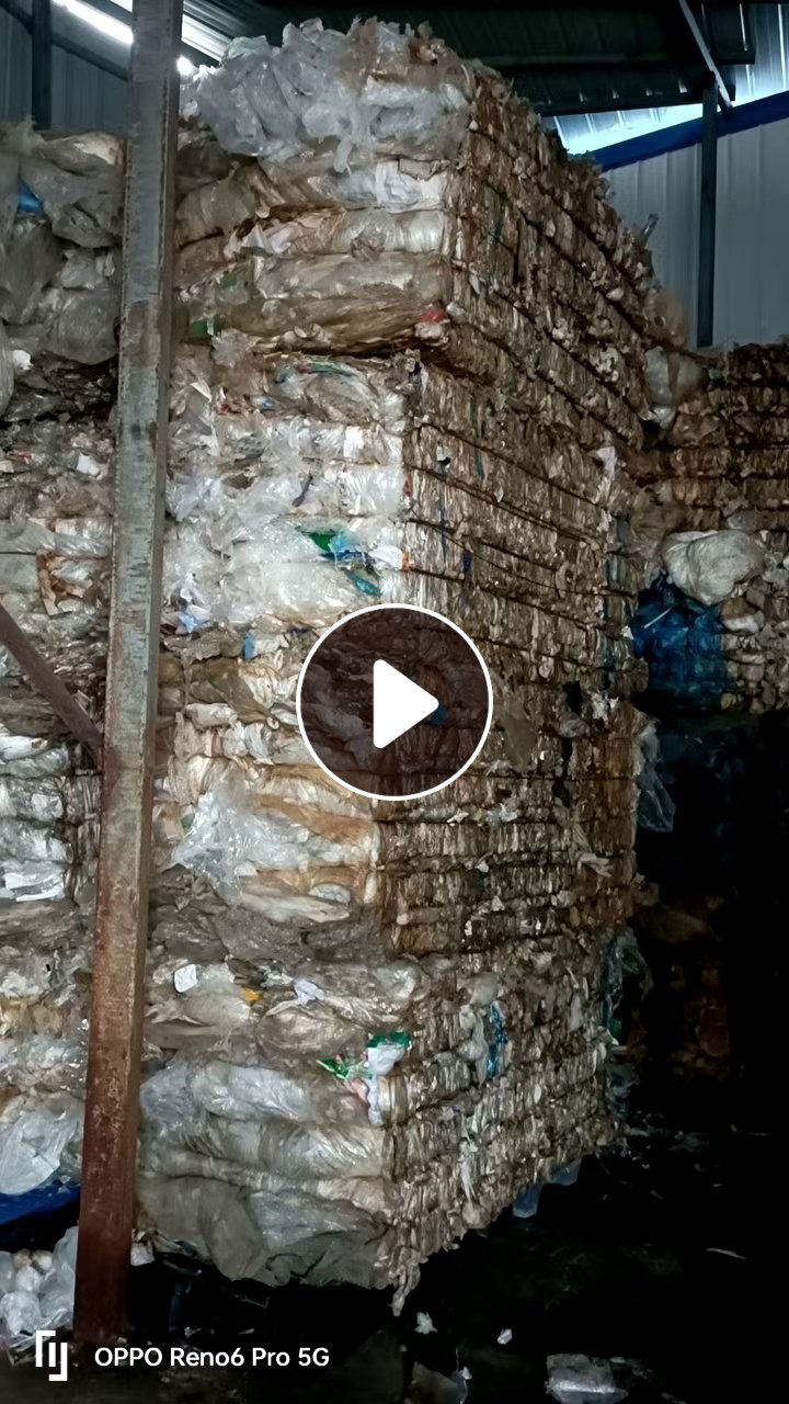 出售水洗PE膜废料，花膜废料，现货33吨