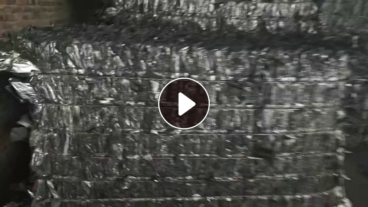 出售铝塑膜，吨包内胆装过电池粉的，正负极都有，正极占8成。月供100吨