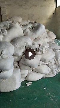 长期出售纺织厂下来的白色涤纶废布，涤纶造粒布，月供20-30吨，货在山东临沂