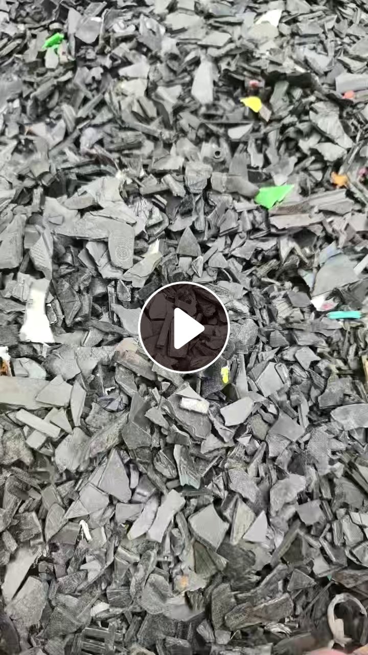 出售电瓶壳破碎料，月需200吨