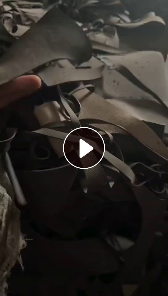 出售PVC桌垫废料，现货一百来吨