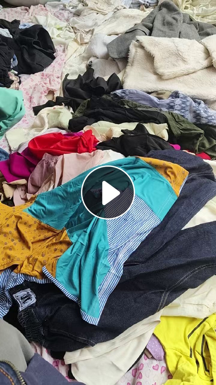 出售旧衣服分拣货，有夏装，统货，冬装统货等，现货有十几吨，货在河北石家庄