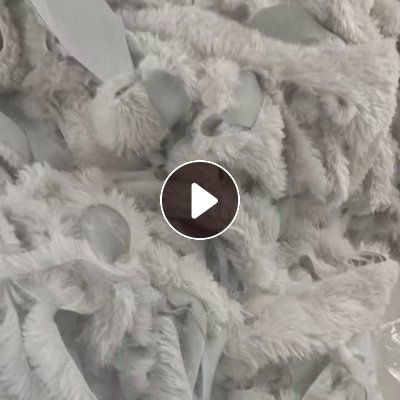 长期出售服装厂下来的涤纶碎布涤纶废布，一面带麂皮，可以造粒用，统货卖，每个月有100多吨