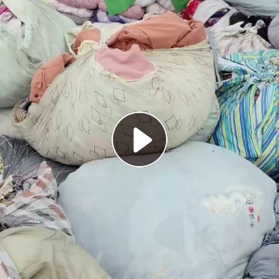 出售旧衣服二白，白料，开花料，现货有9.6米一车，货在河北涿州