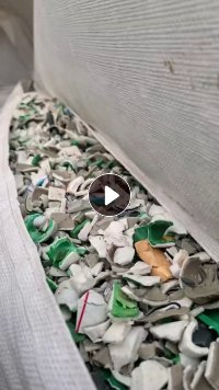 出售ppr管破碎料，有花色也有一级白的，月供200吨