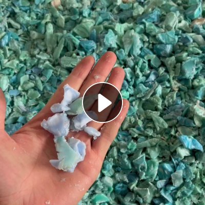 常年大量出售浅绿色低压中空料，溶脂0.3-0.5，可吹瓶，月供60-70吨