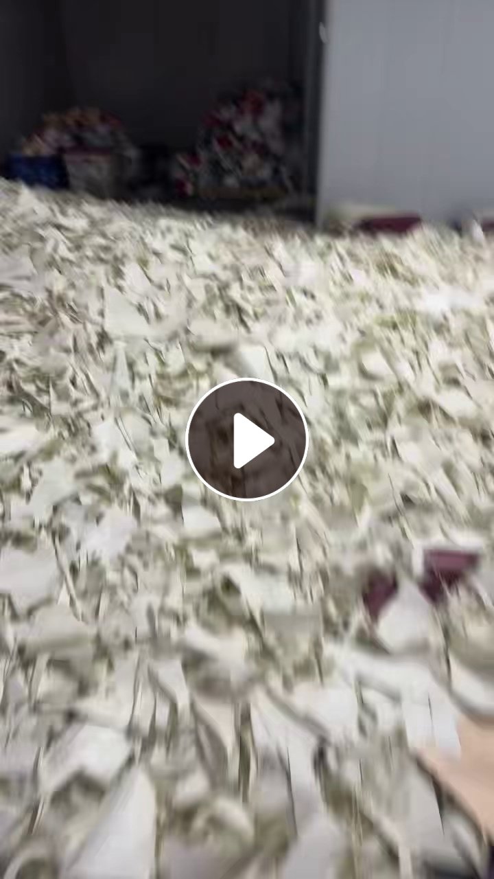 厂家长期出售数码裁床下来的广告布边角料，涤纶材质，每个月有几十吨，货在山东菏泽