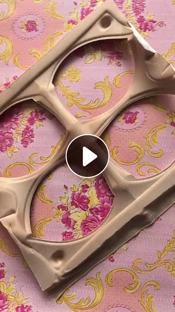 长期出售内衣边角料，废布复合一层海绵，现货三四吨