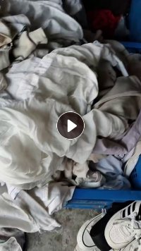 出售旧衣服大白，白料，开花料，现货有9.6米一车，货在安徽阜阳