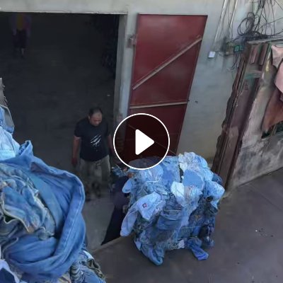 现货处理一批牛仔裤，压好包的，有30多吨，货在山东滨州和杭州萧山