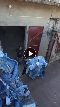 现货处理一批牛仔裤，压好包的，有30多吨，货在山东滨州和杭州萧山