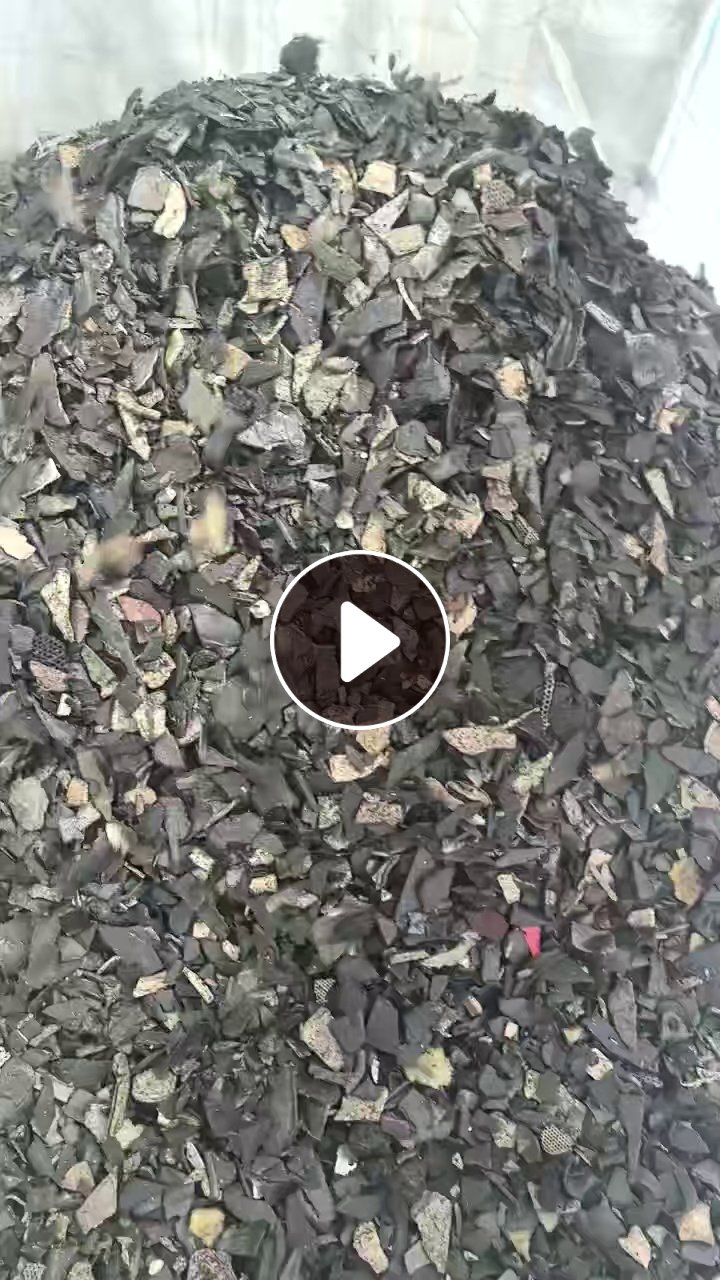 出售汽车内饰破碎料，水粉，除铁过静电，月供200吨