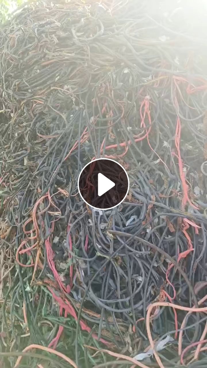 出售橡胶电缆皮废料，大量货源