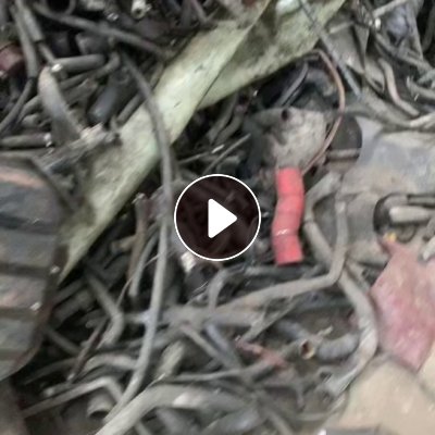 长期出售拆车厂下来的橡胶杂料，95%以上橡胶