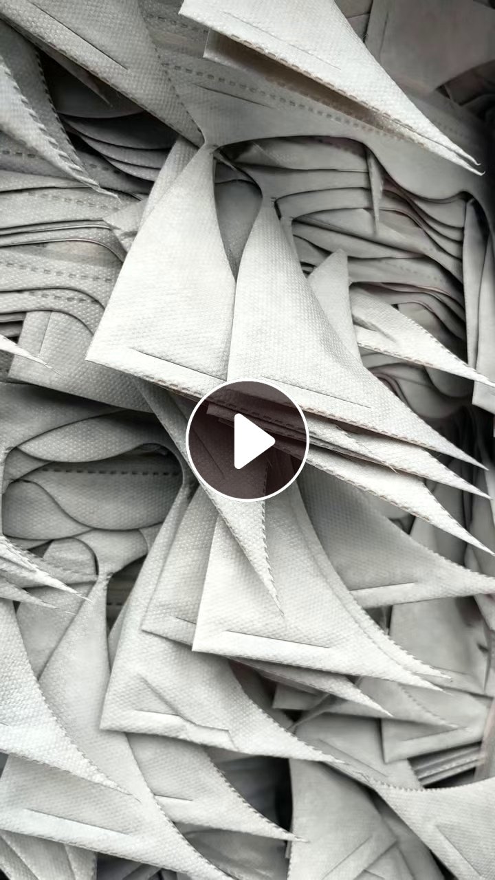 长期出售PP无纺布，丙纶无纺布，有杂色跟白色，月供20吨左右，货在山东青岛