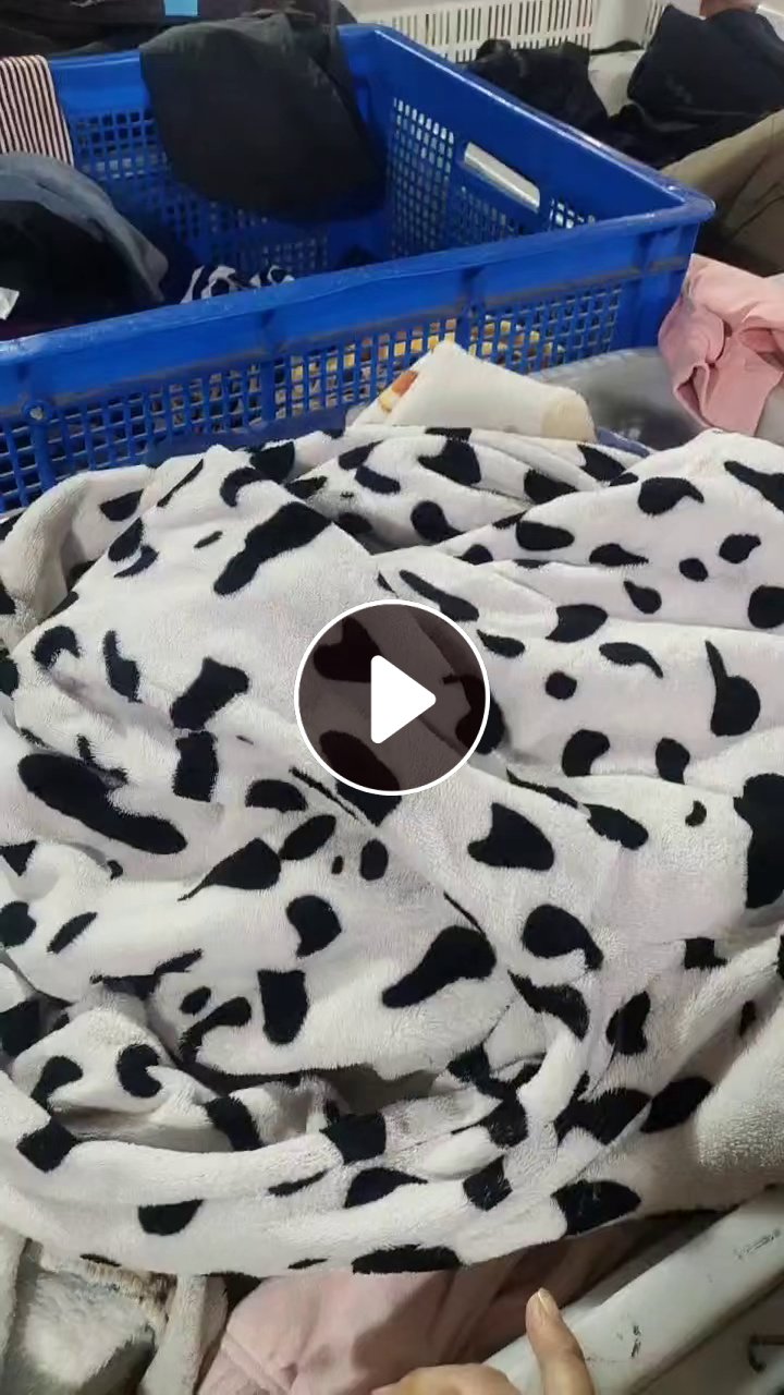 出售毛绒睡衣统货，绒睡衣，货在山东滕州