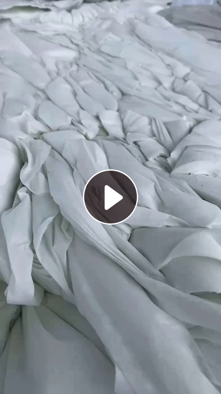 长期出售涤纶水刺布，开花水刺布，现货10吨，便宜处理