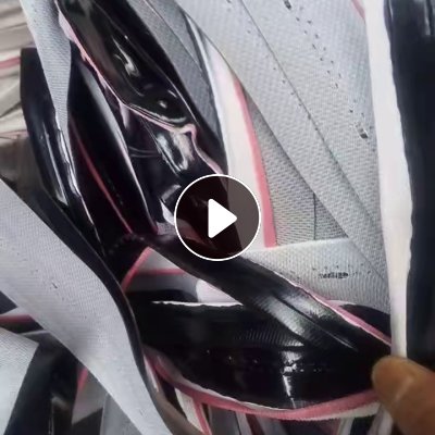 出售软质PVC汽车革废料，月供200吨