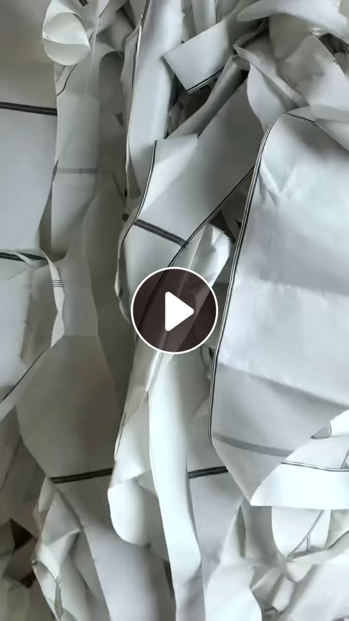 长期出售涤纶气囊布边角料，带浆的，气囊布，月供几十吨