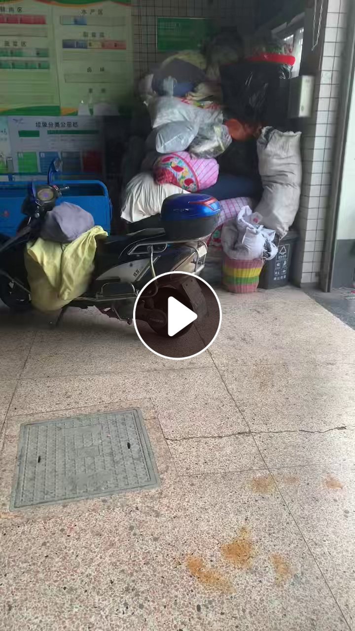 长期出售旧衣服统货，没有脏的破的，现货有6吨左右，在浙江杭州