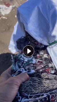 长期出售做无纺布的原料，毛衣片下脚料，毛衣下脚料，萝卜丝下脚料，无纺布原料，年供1000吨