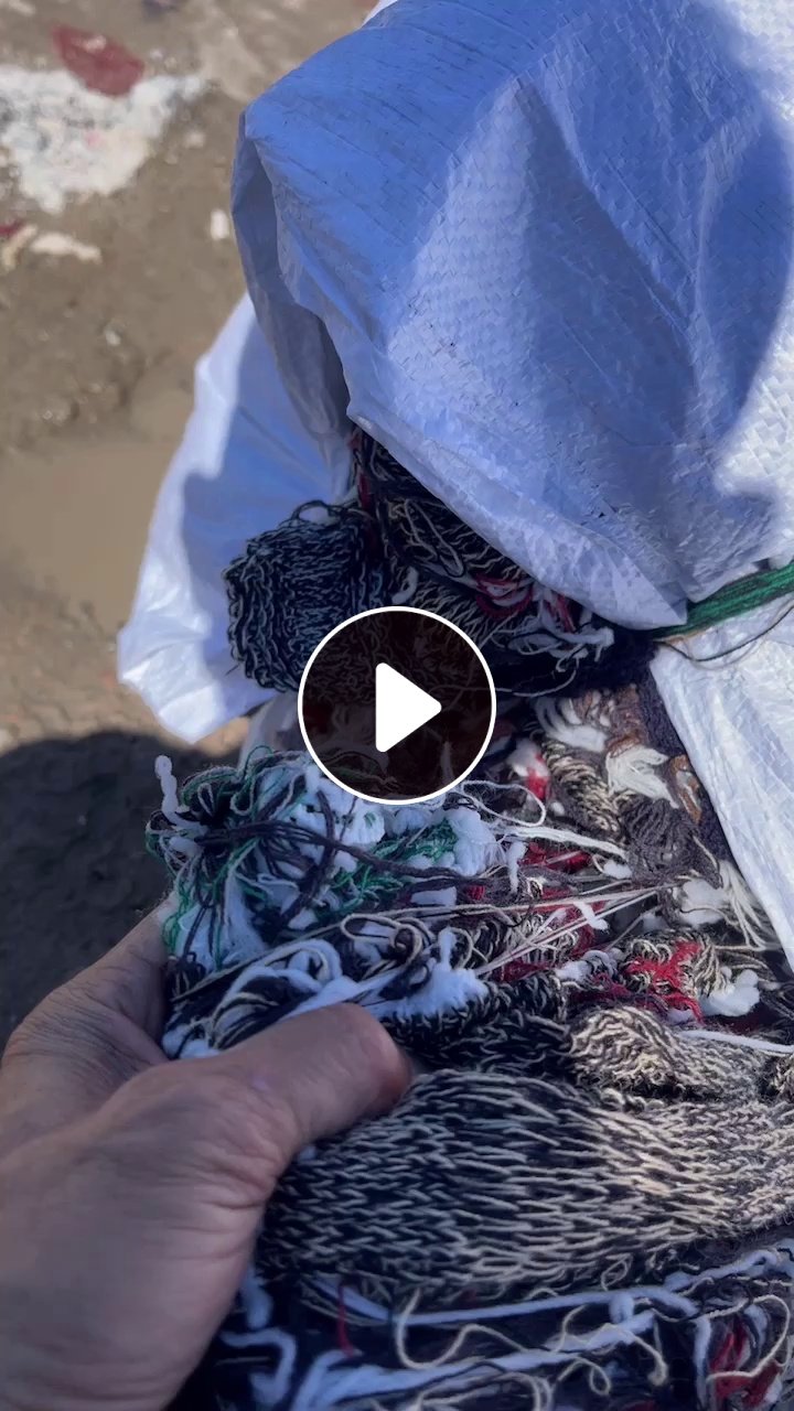 长期出售做无纺布的原料，毛衣片下脚料，毛衣下脚料，萝卜丝下脚料，无纺布原料，年供1000吨