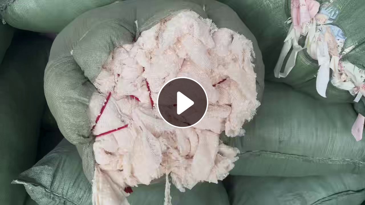 长期出售氨纶废布，氨纶边角料，分杂色跟浅三色，杂色现货够9.6米一车