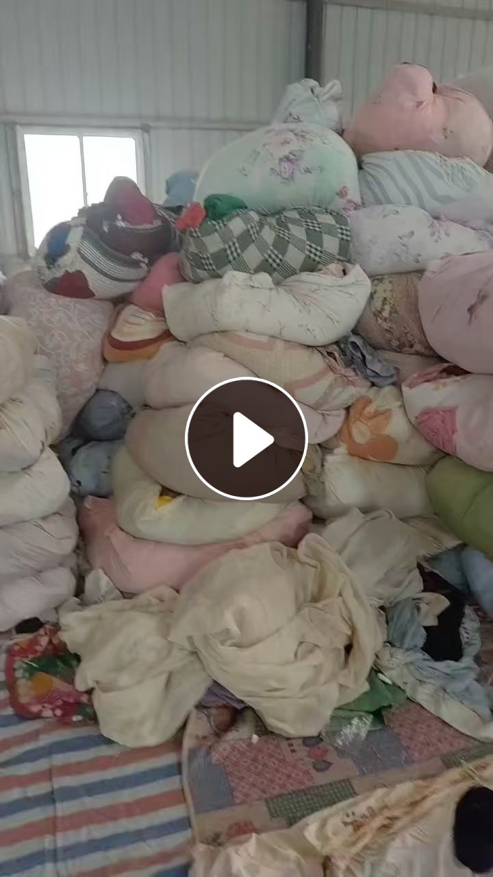长期出售羽绒服，分拣厂下来的，可以拆绒用，现货500公斤，货在湖南永州
