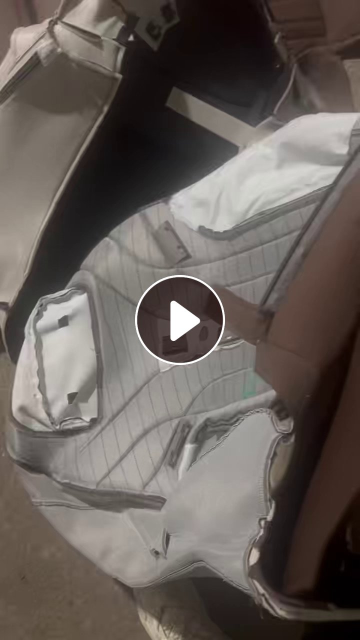 出售PVC座椅料，有瑕疵的次品，现货有2挂车