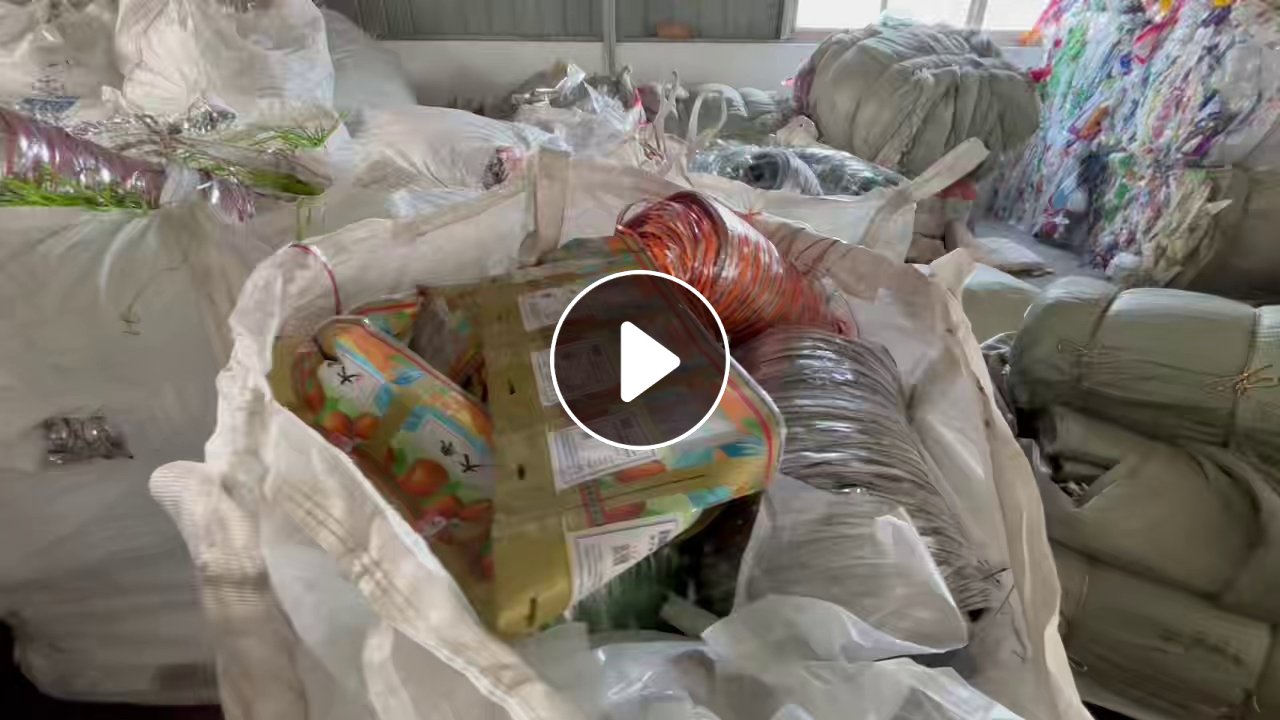 出售彩印厂复合膜，PET/PE复合膜，高压尼龙膜，直接商机干造，现货几十吨