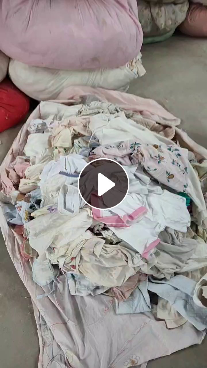 出售旧衣服统白，白料，开花料，现货有两车9米6，货在江西宜春