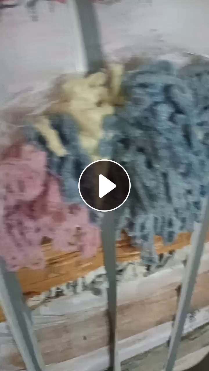 长期出售袜子下脚料，袜子边角料，涤纶料，针织料，月供几十吨，货在浙江绍兴