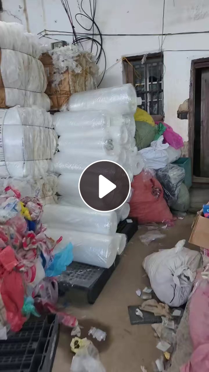 长期出售干造缠绕膜废料，不带标签，包下机，现货八九吨