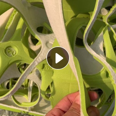 长期出售鞋垫厂下来的海绵边角料，发泡海绵，都是有带布料的，没有压包，现货有6-7吨